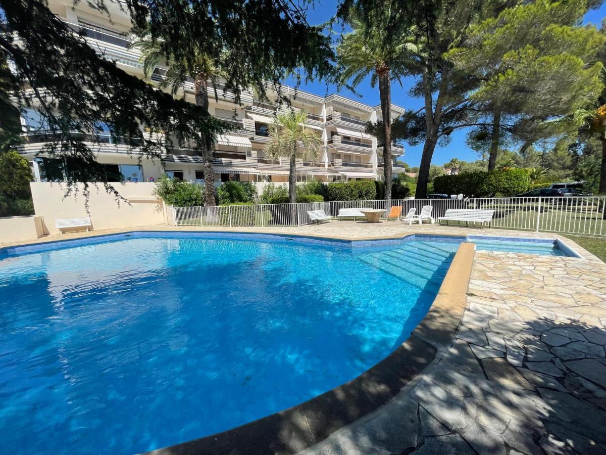 Apartamento La Paisible Saint-Raphaël Exterior foto
