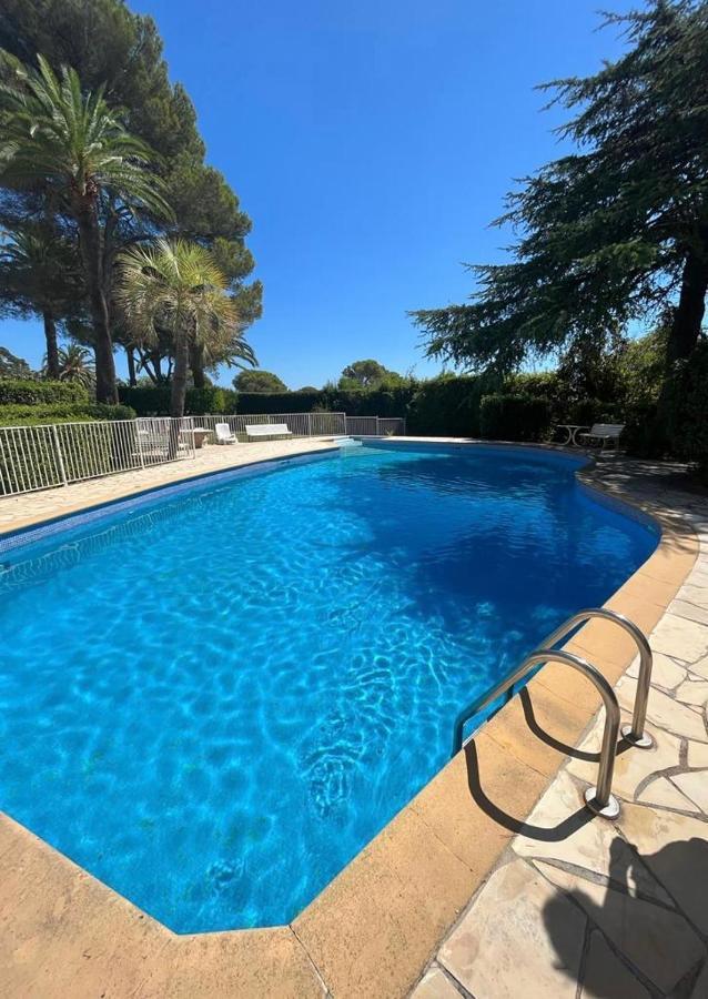 Apartamento La Paisible Saint-Raphaël Exterior foto